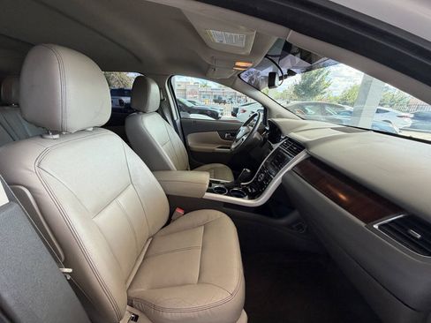 Used 2014 Ford Edge Limited w/ Driver Entry Package FWD image 16