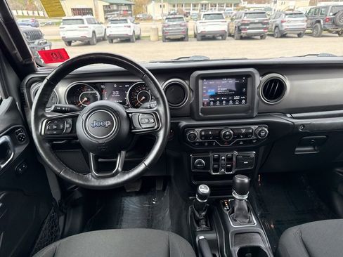 Certified 2021 Jeep Gladiator Sport AWD/4WD image 19
