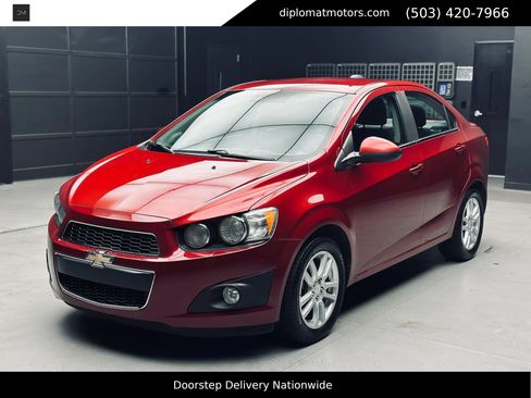 Used 2015 Chevrolet Sonic LT w/ Wheels and Fog Lamp Package FWD image 1