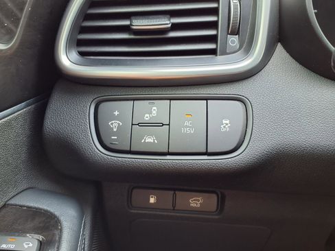 Used 2017 Kia Sorento EX w/ EX Advanced Touring Package image 10