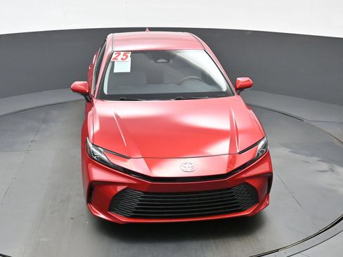 Used 2025 Toyota Camry LE FWD image 35