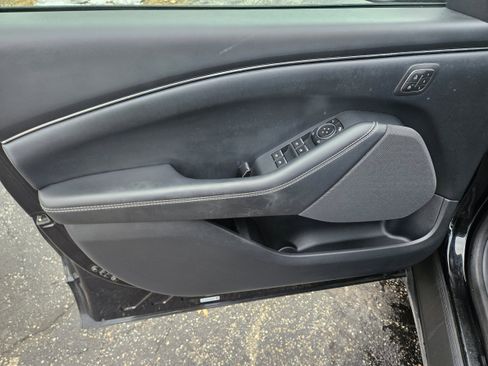 Certified 2021 Ford Mustang Mach-E Select w/ Comfort/Appearance Package image 17