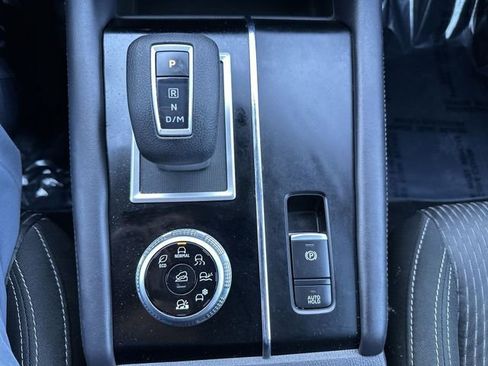Used 2024 Mitsubishi Outlander ES AWD/4WD image 23