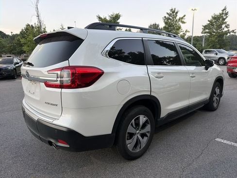 Used 2024 Subaru Ascent Premium w/ Convenience Package AWD/4WD image 4