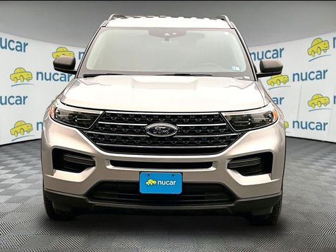 Used 2021 Ford Explorer XLT AWD/4WD image 3