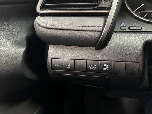 Used 2024 Toyota Camry XLE image 18