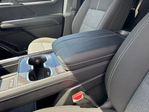 New 2026 GMC Acadia Elevation image 29