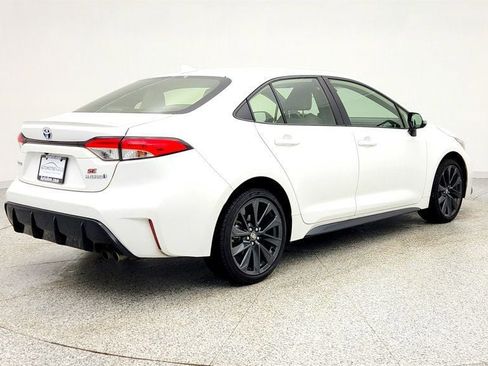 Used 2023 Toyota Corolla SE image 5