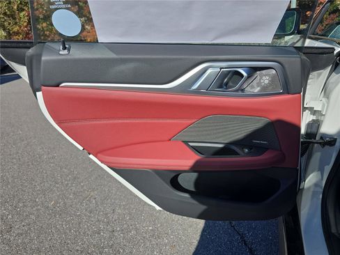 New 2025 BMW i4 xDrive40i image 14