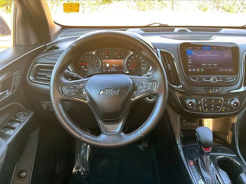 Certified 2022 Chevrolet Equinox RS w/ RS Leather Package image 9