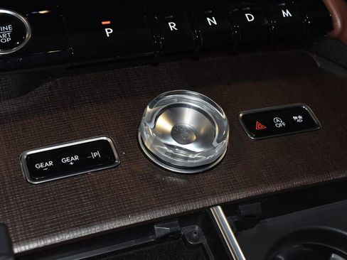 Used 2025 Lincoln Navigator L Reserve AWD/4WD image 14