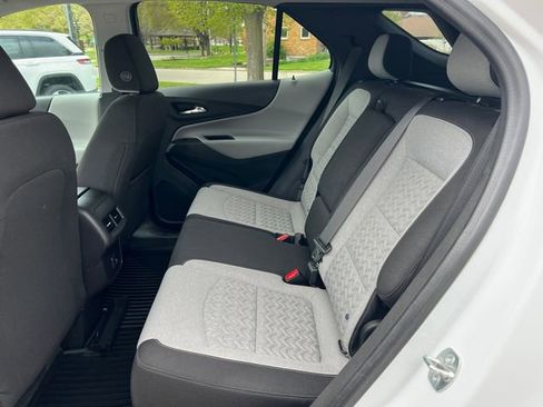 Used 2024 Chevrolet Equinox LT FWD image 4
