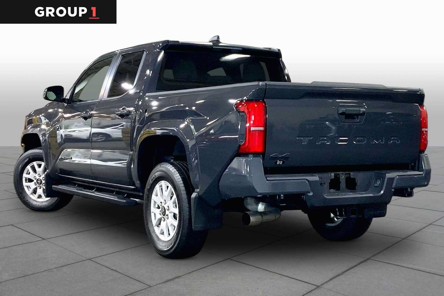 Certified 2025 Toyota Tacoma SR5 AWD/4WD image 12