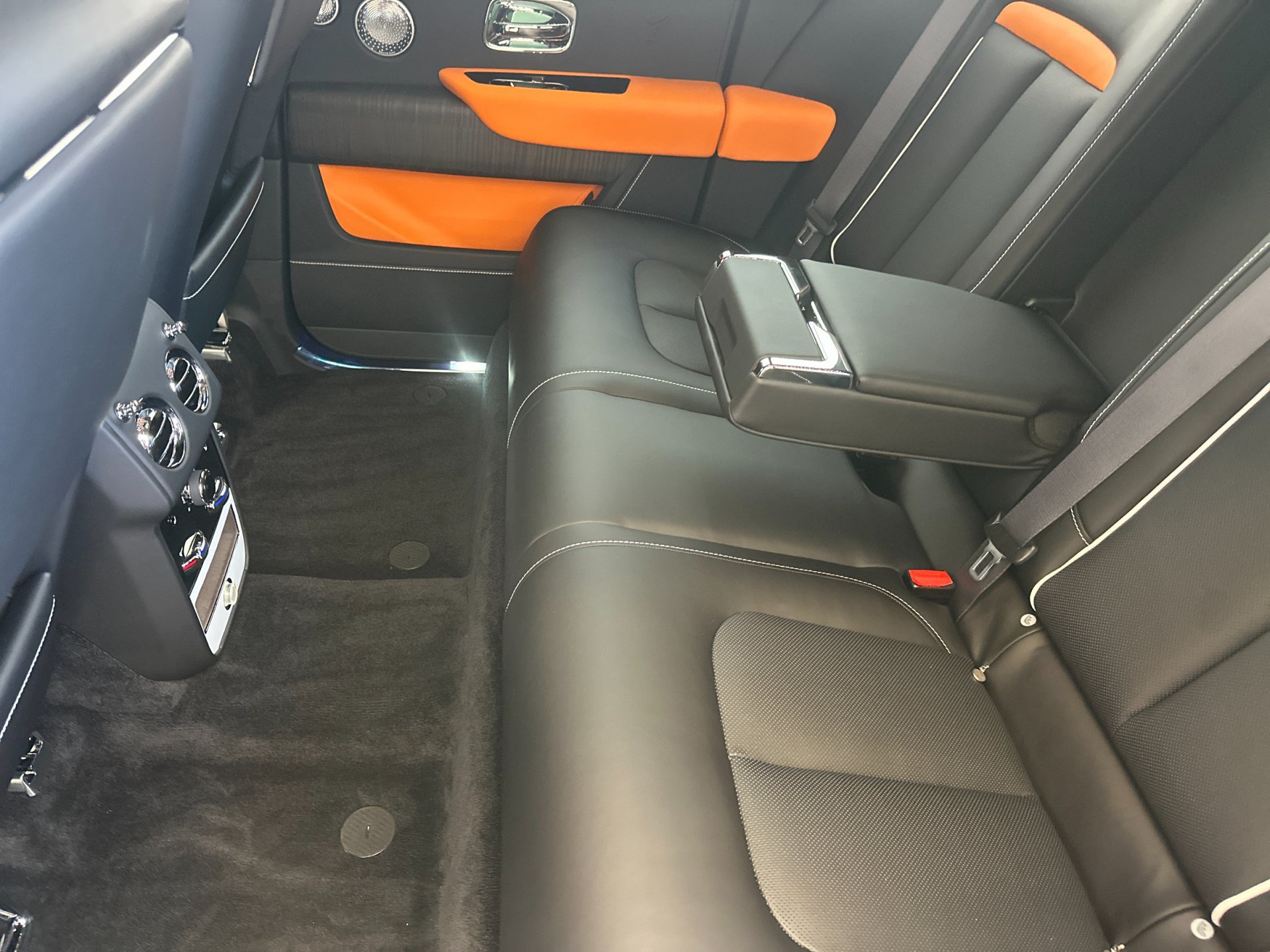 Used 2027 Rolls-Royce Cullinan AWD/4WD image 6