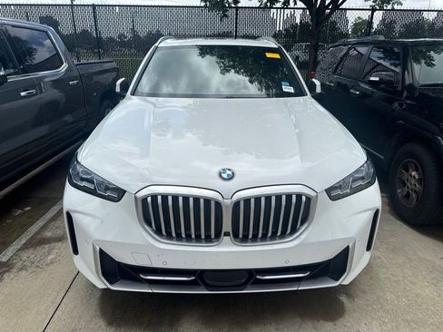 Used 2024 BMW X5 sDrive40i w/ Premium Package RWD image 3