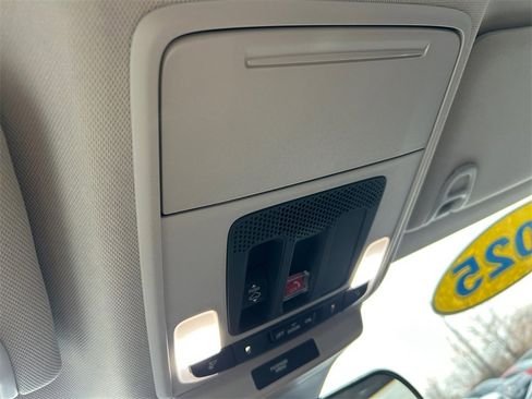 Used 2025 Honda Accord SE image 31