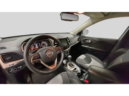 Used 2014 Jeep Cherokee Latitude w/ Comfort/Convenience Group image 10