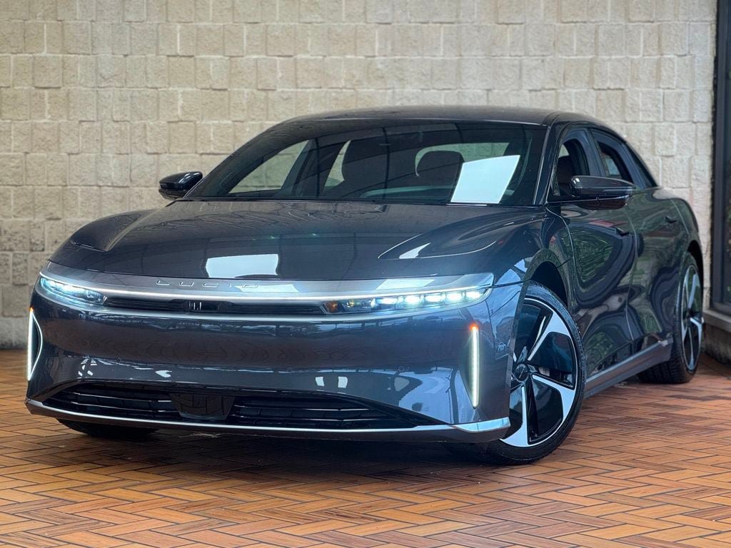 Used 2024 Lucid Air Touring AWD/4WD image 2