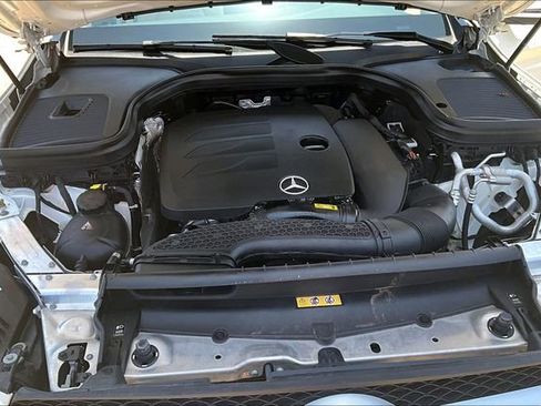 Used 2022 Mercedes-Benz GLC 300 4MATIC image 9