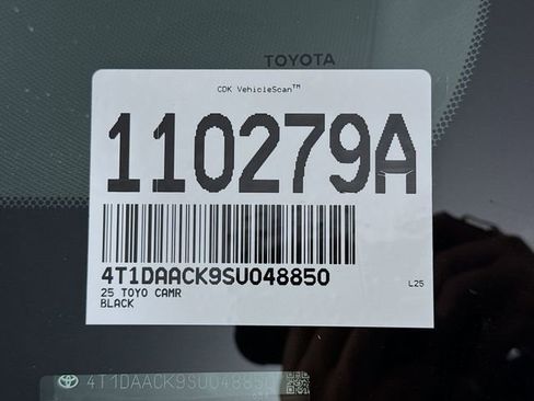 Certified 2025 Toyota Camry SE image 31