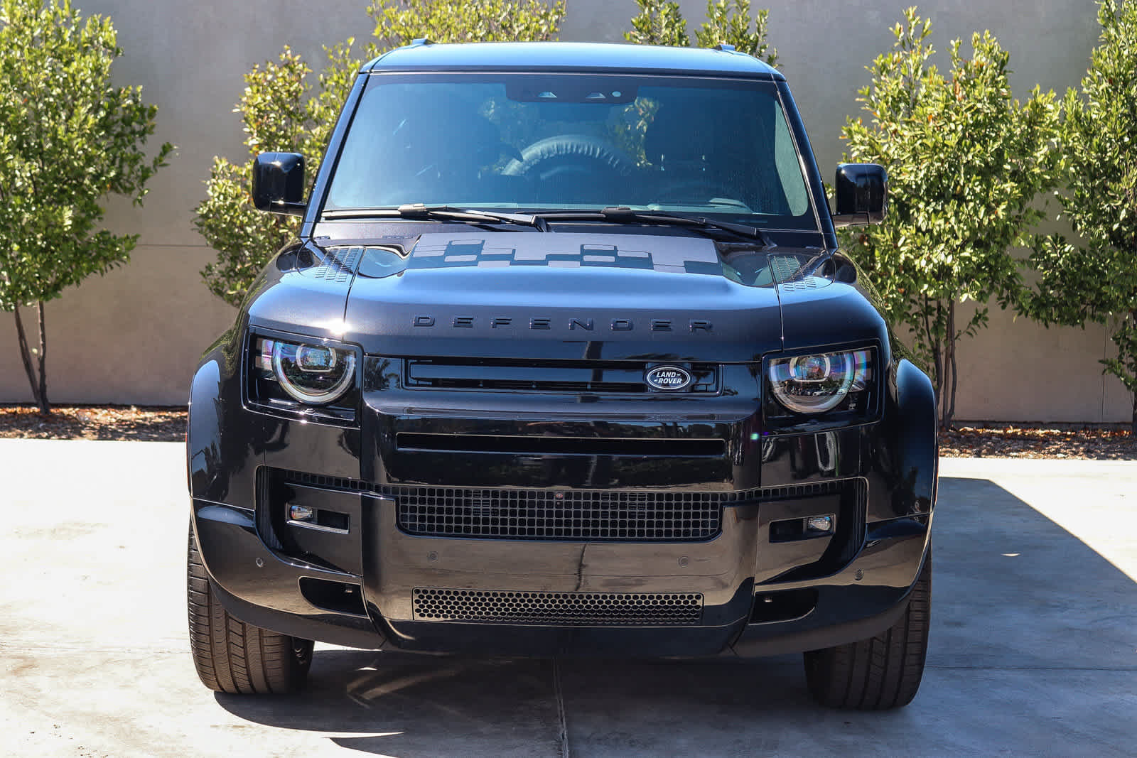 New 2026 Land Rover Defender 130 V8 AWD/4WD image 2