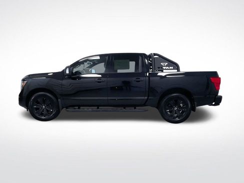 Used 2023 Nissan Titan SV w/ SV Convenience Package image 2