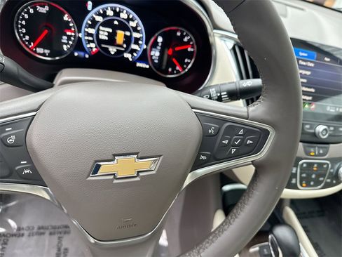 Used 2024 Chevrolet Malibu LT image 18