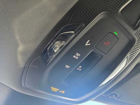 New 2025 Audi A6 e-tron Premium image 36