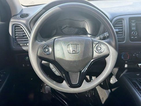Used 2018 Honda HR-V LX image 17