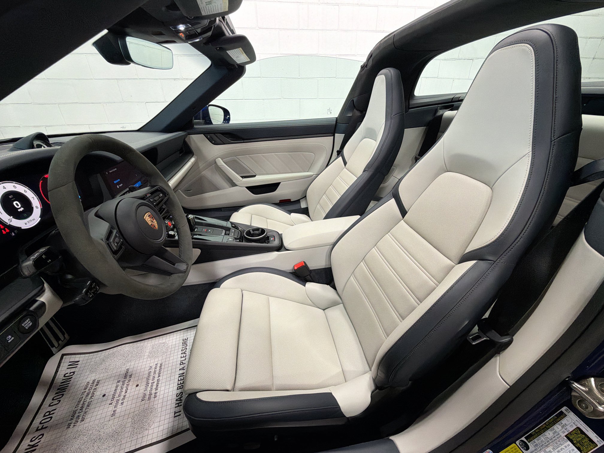 Certified 2026 Porsche 911 Targa 4 GTS AWD/4WD image 5