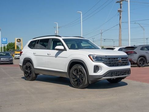 New 2026 Volkswagen Atlas SE FWD image 8