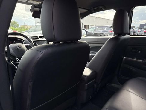 Used 2025 Mitsubishi Outlander Sport SEL image 12