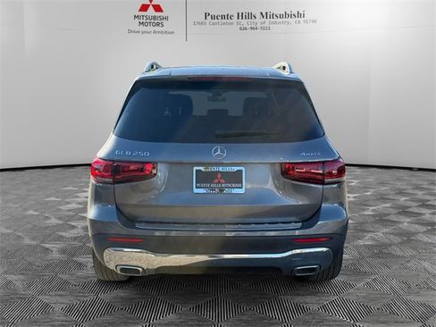 Used 2022 Mercedes-Benz GLB 250 GLB 250 w/ Premium Package Lite image 6