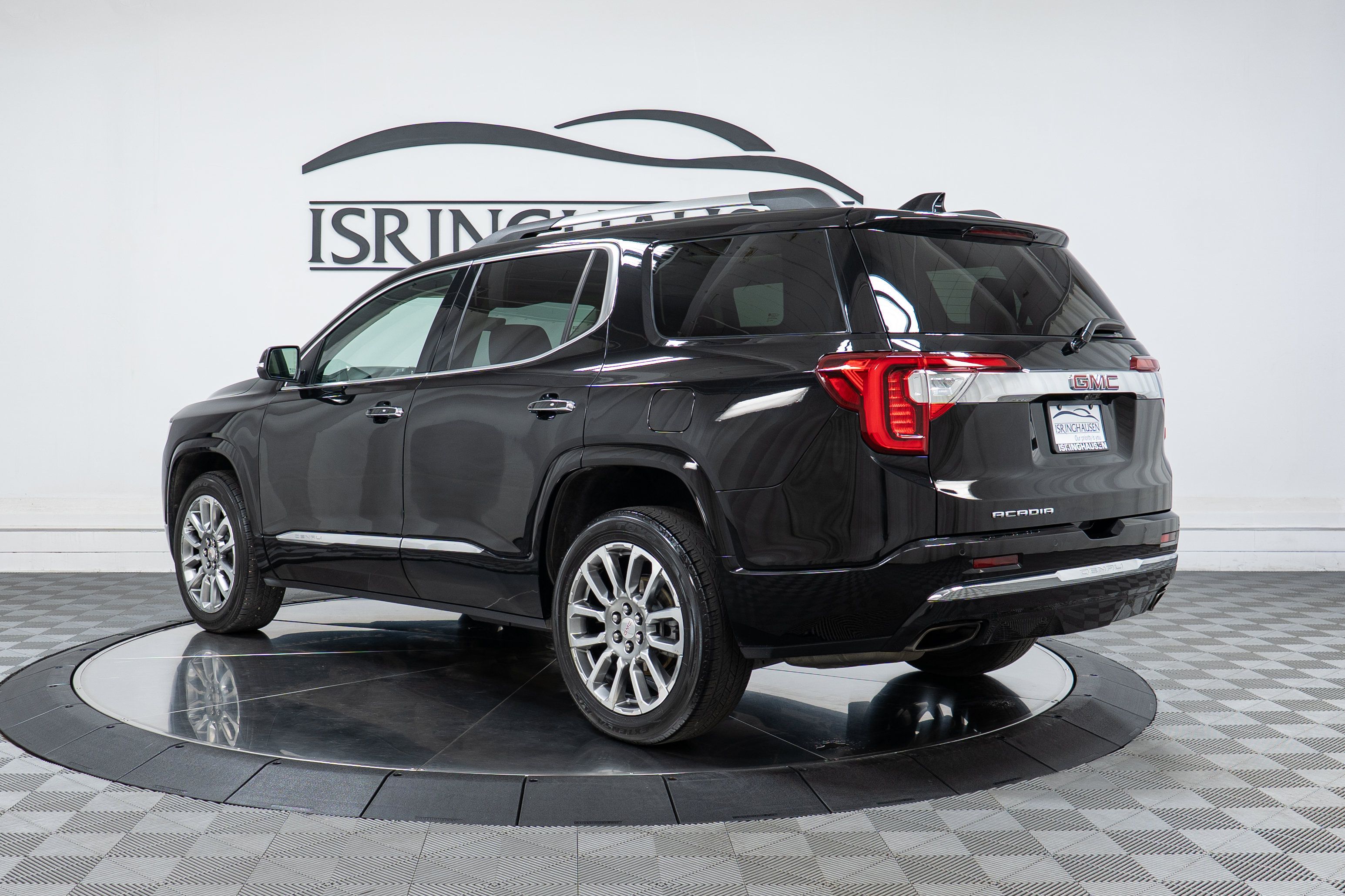 Used 2023 GMC Acadia Denali w/ Denali Ultimate Package FWD image 7