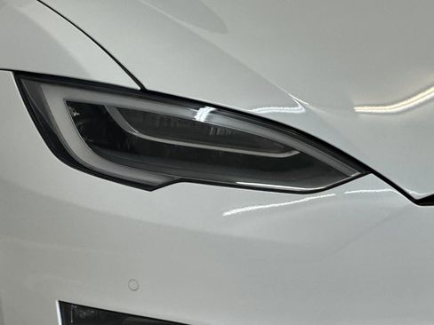 Used 2022 Tesla Model S AWD image 10