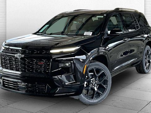 New 2026 Chevrolet Traverse RS w/ LPO, Floor Liner Package image 2