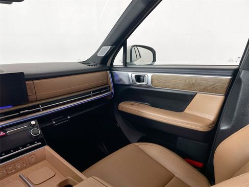Used 2025 Hyundai Santa Fe Limited image 26