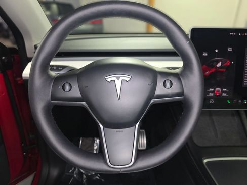 Used 2023 Tesla Model Y Performance AWD/4WD image 31