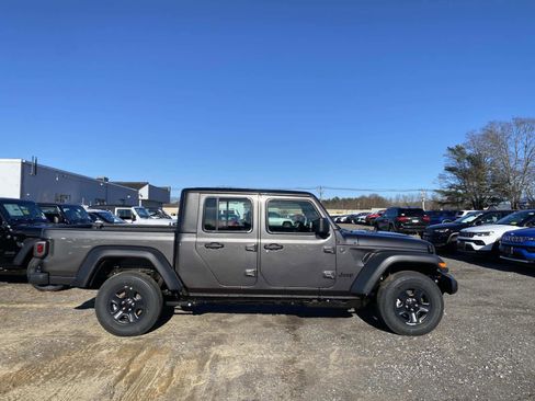 New 2026 Jeep Gladiator Sport image 2