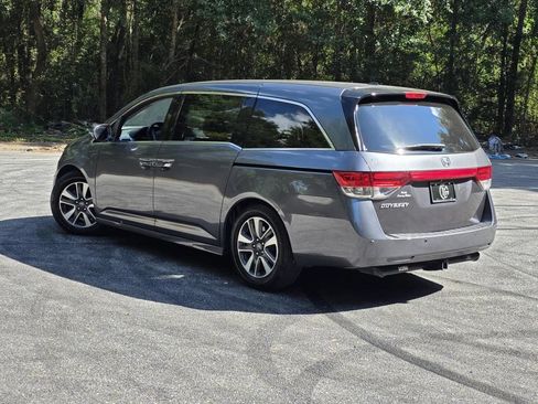 Used 2014 Honda Odyssey Touring Elite image 4