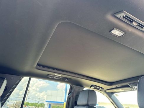 Used 2024 GMC Yukon Denali RWD image 24