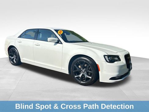 Used 2022 Chrysler 300 S RWD image 10