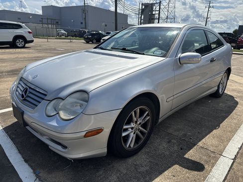 Used 2002 Mercedes-Benz C 230 Coupe image 7