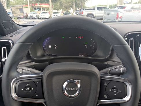 Certified 2023 Volvo XC40 Recharge Ultimate AWD/4WD image 39