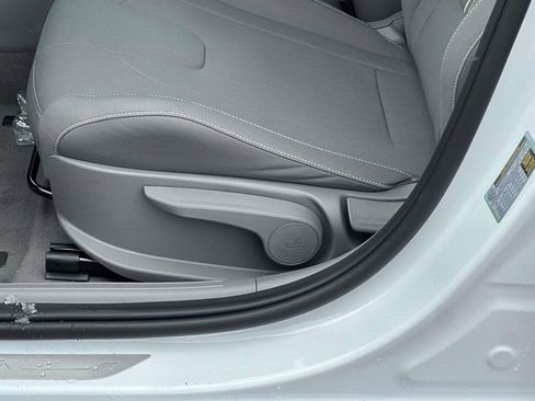 New 2026 Hyundai Elantra SEL Sport image 14