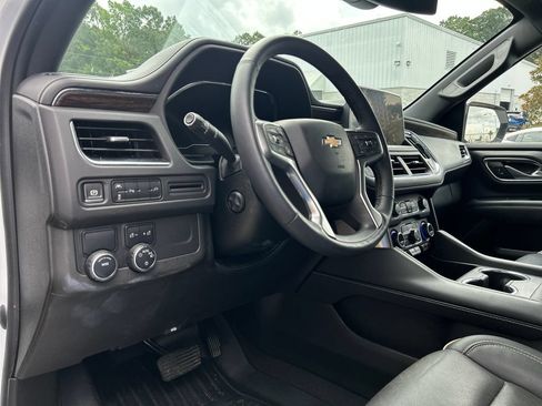 Used 2022 Chevrolet Suburban Premier RWD image 10