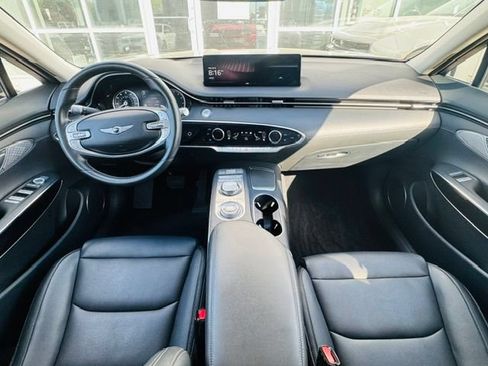 Used 2025 Genesis GV70 2.5T AWD/4WD image 6