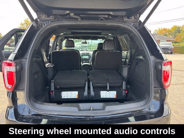 Used 2017 Ford Explorer XLT w/ Equipment Group 202A AWD/4WD image 26