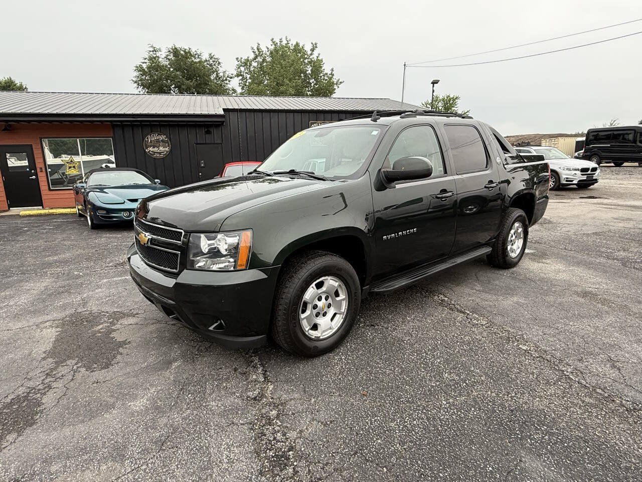 Used 2013 Chevrolet Avalanche LS AWD/4WD image 1