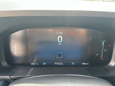 Used 2025 Ford Maverick XLT w/ Equipment Group 302A AWD/4WD image 17